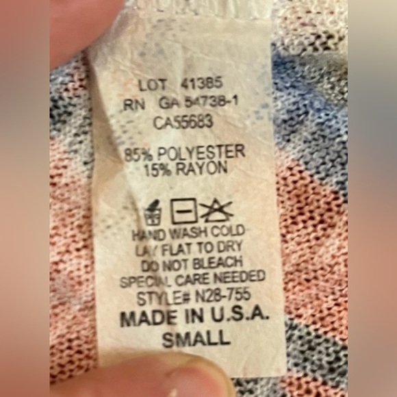 Nally & Millie Abstract Print Short Sleeve Sweater like  Top – Size Small - Picture 5 of 6